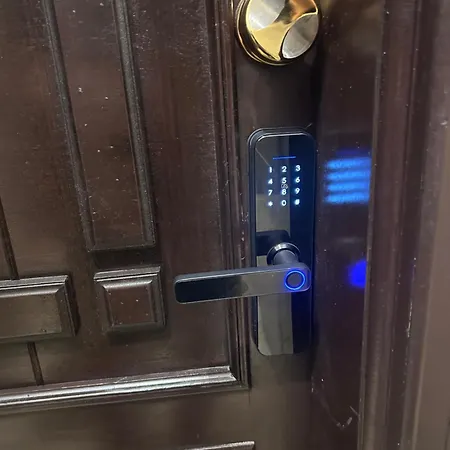 شقة اربع غرف نوم بصالة أنيقة Jeddah Exterior photo