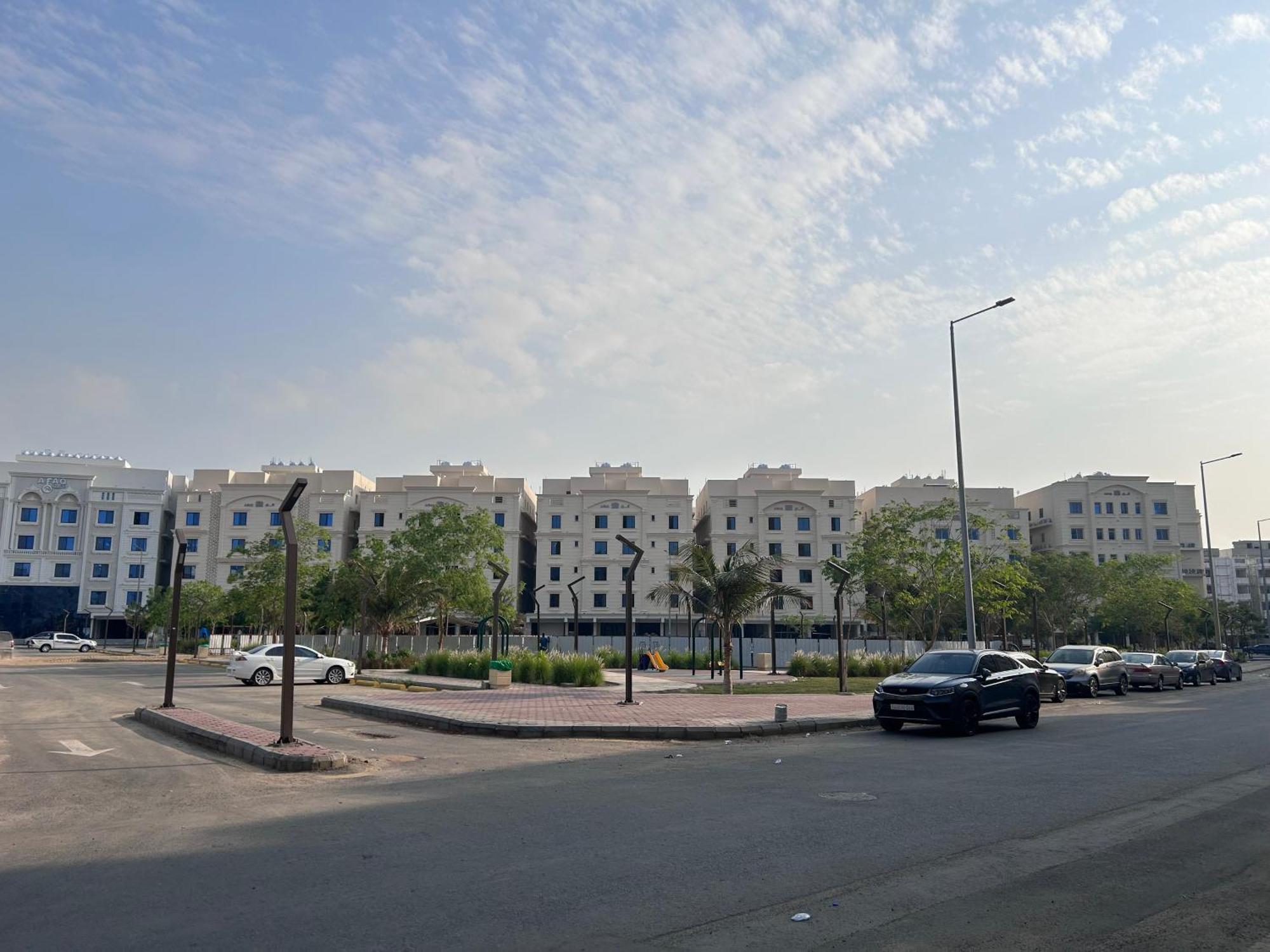Apartment اربع غرف نوم بصالة أنيقة