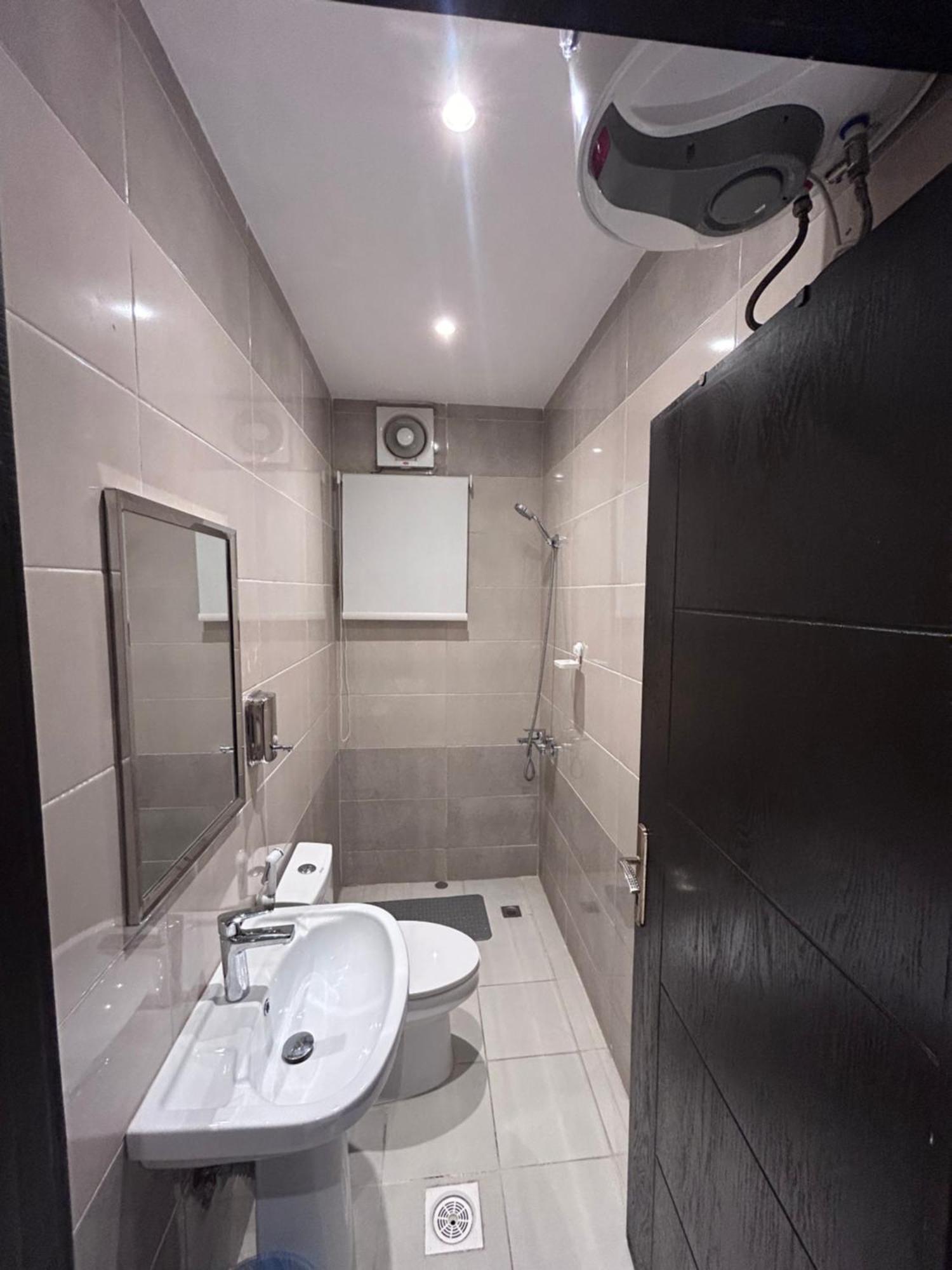 اربع غرف نوم بصالة أنيقة Apartment *